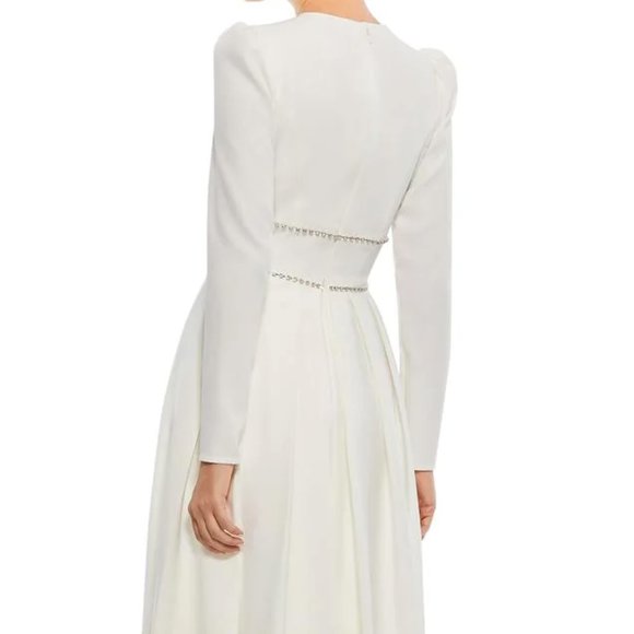 MAC DUGGAL EMPIRE WAIST LONG SLEEVE PLEATED WHITE GOWN sz 4 - Picture 2 of 6